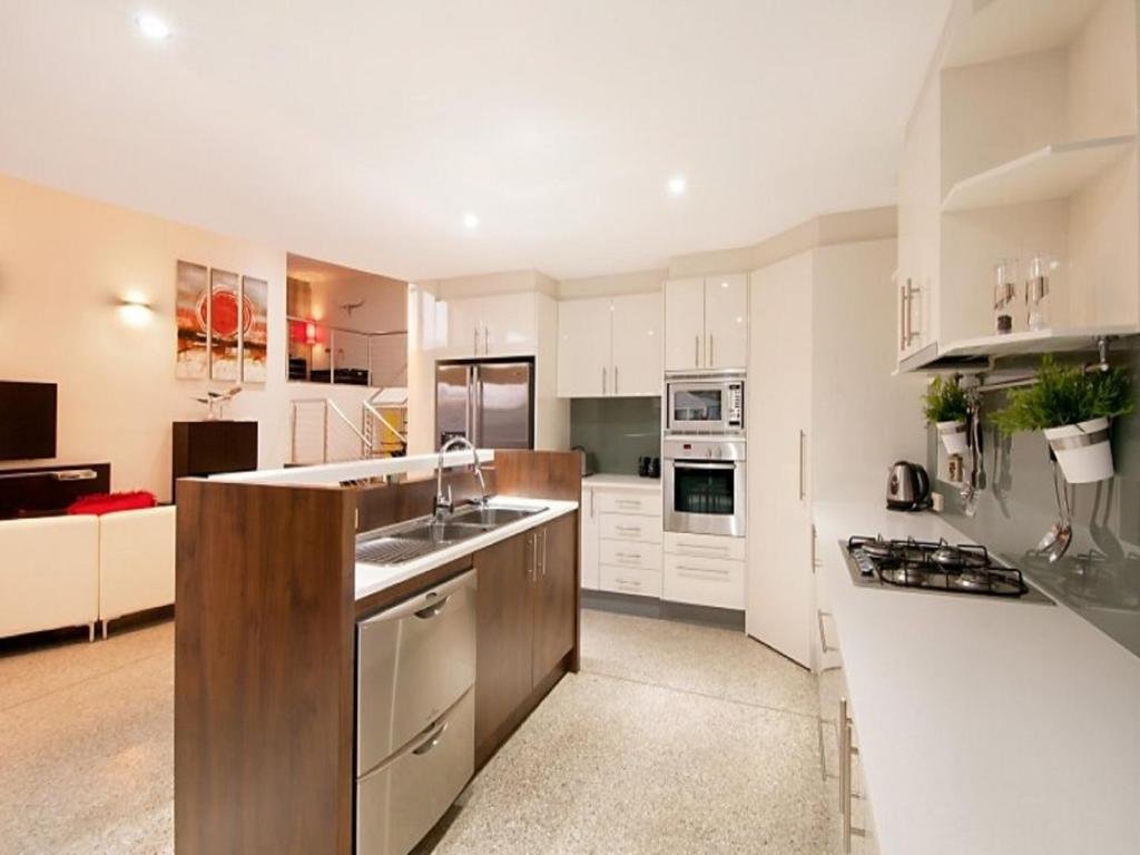 Фото The Villa-Whole House 6 Bedrooms 3 Bathrooms