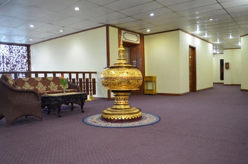 Фото Mya Yeik Nyo Royal Hotel Yangon