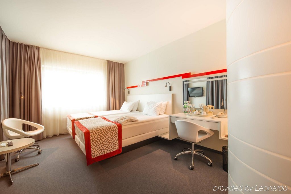 Фото Holiday Inn Vilnius
