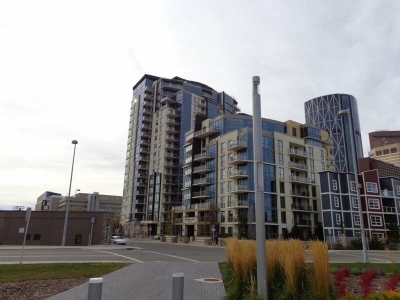 Гостиница Regal Suites - Riverfront в Калгари