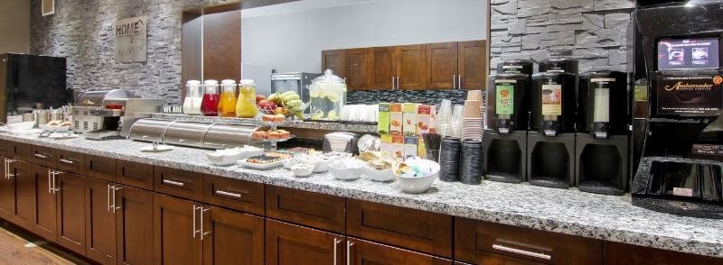 Фото Home Inn and Suites Regina Airport