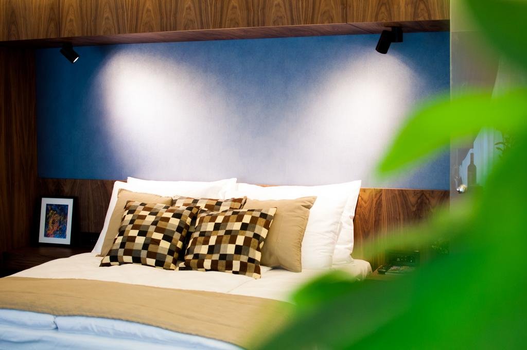 Фото Nomad Luxury Suites