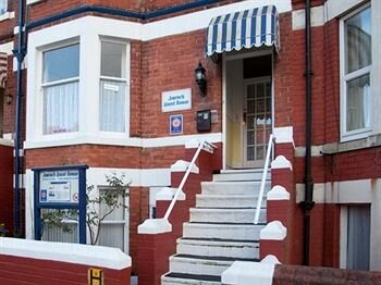Hotel Amrock Guest house, Scarborough, photo