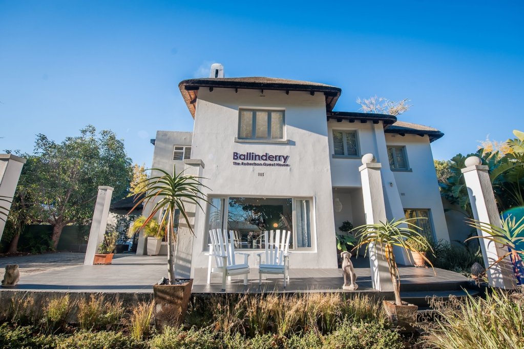 Фото Ballinderry - The Robertson Guest House