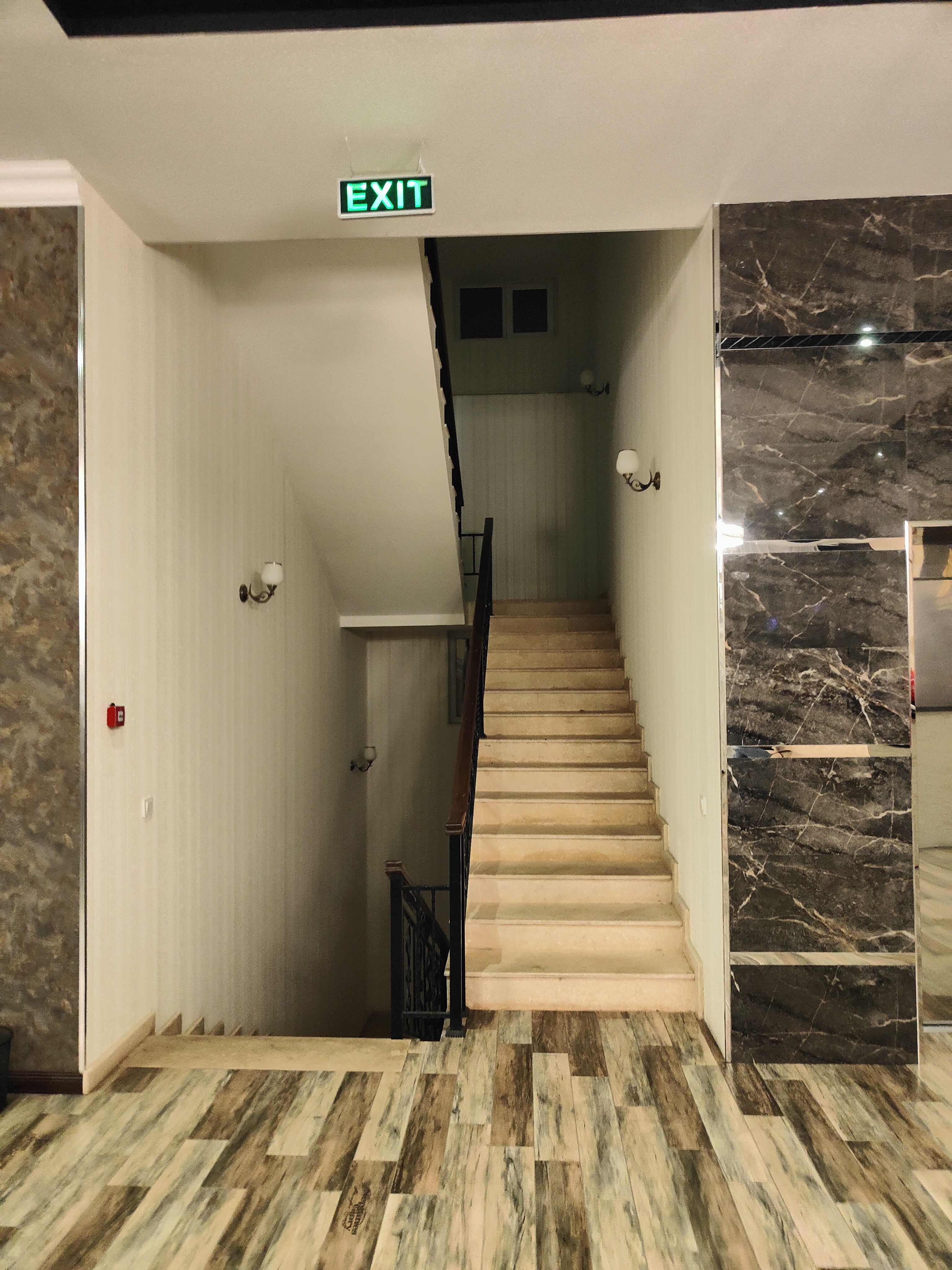 Фото Macan Terrace Hotel