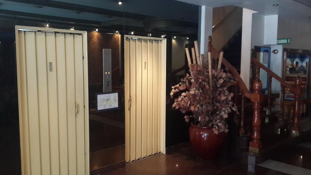 Фото Diplomat Hotel