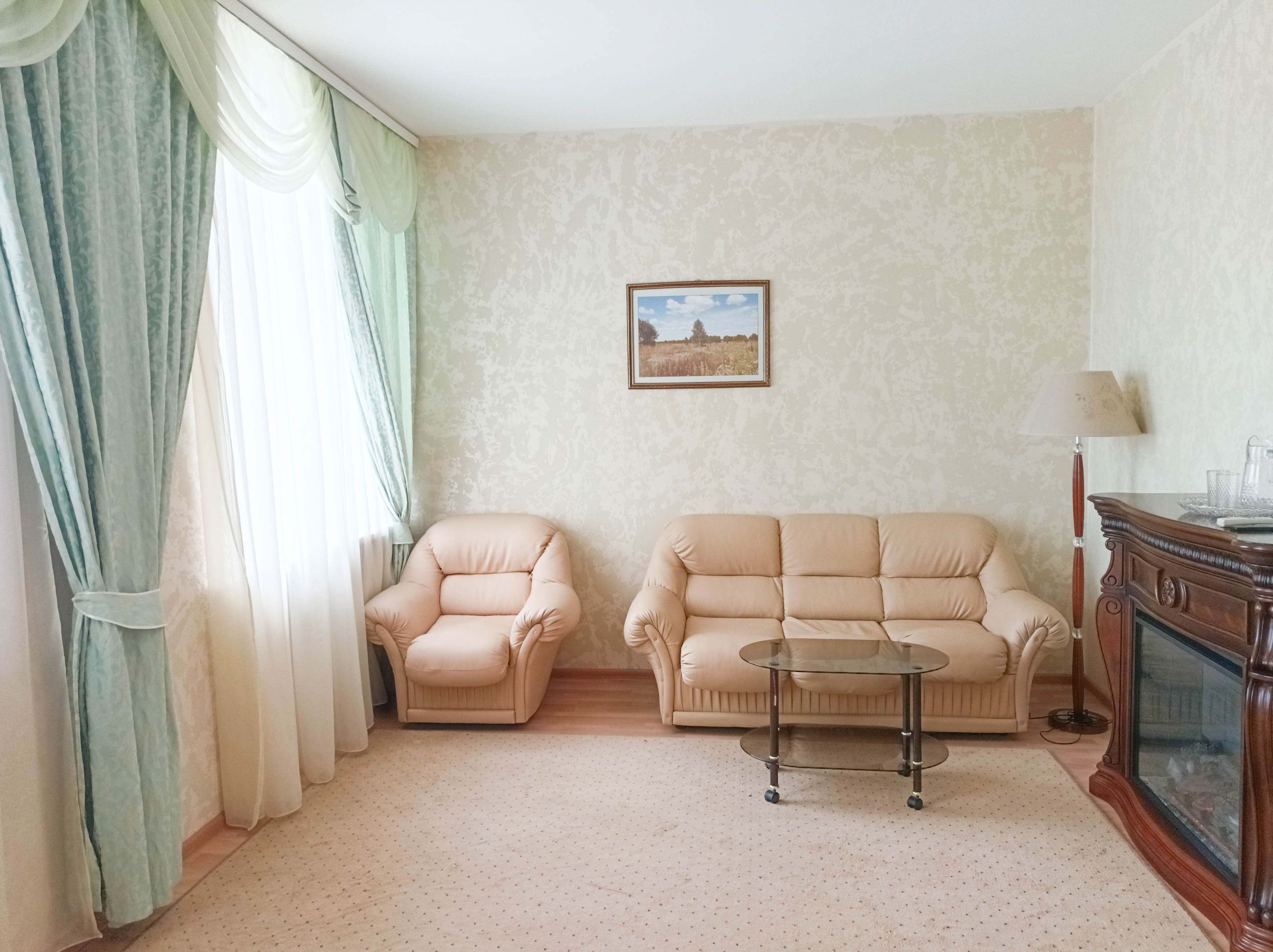 Фото отеля 1