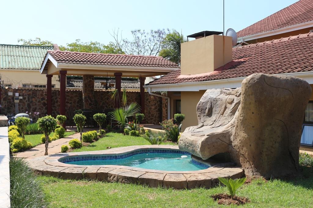 Фото отеля 1