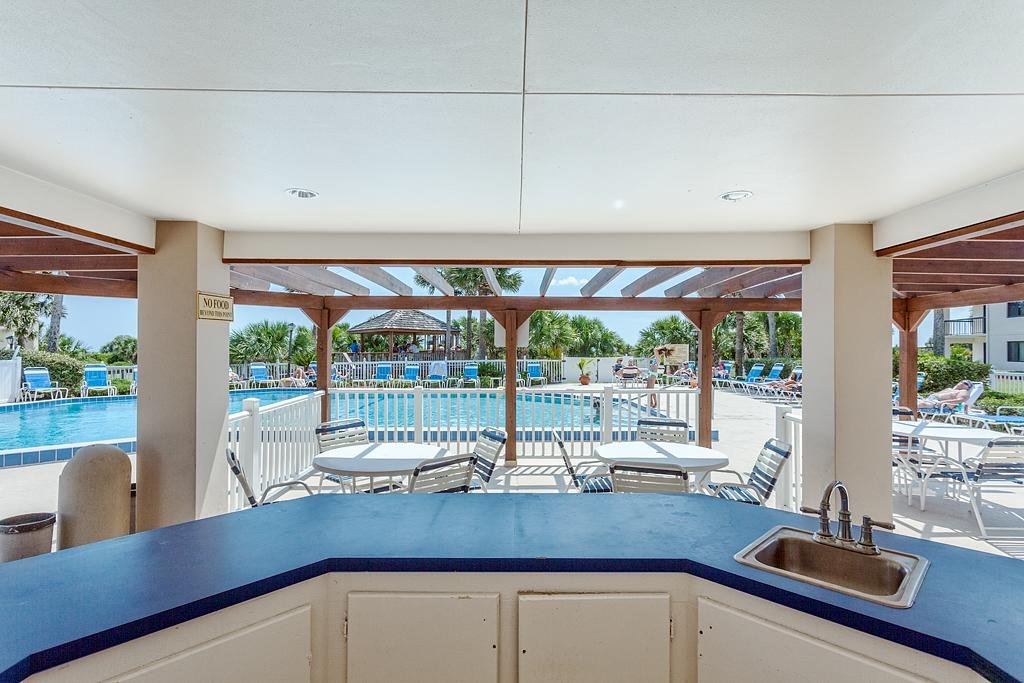 Фото Pet Friendly, 2 Bedroom, 2 Bath - Ocean Village Club P19