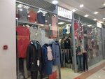 Lafei Nier (Veteranov Avenue, 89), ropa de talla grande