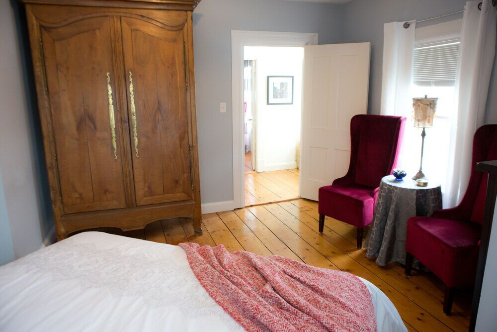 Фото Red Mahone Bed & Breakfast