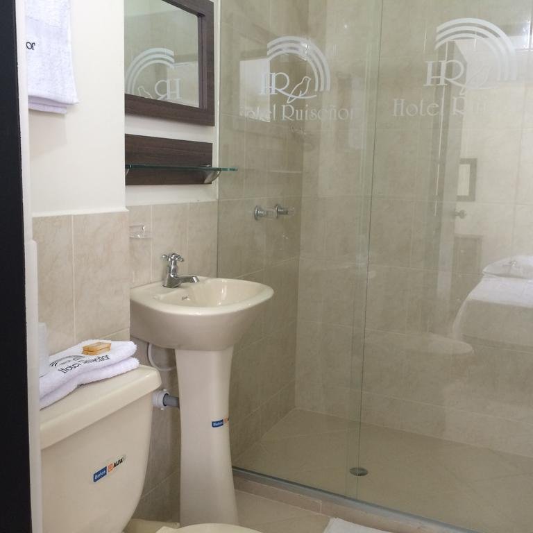 Фото Hotel Ruiseñor