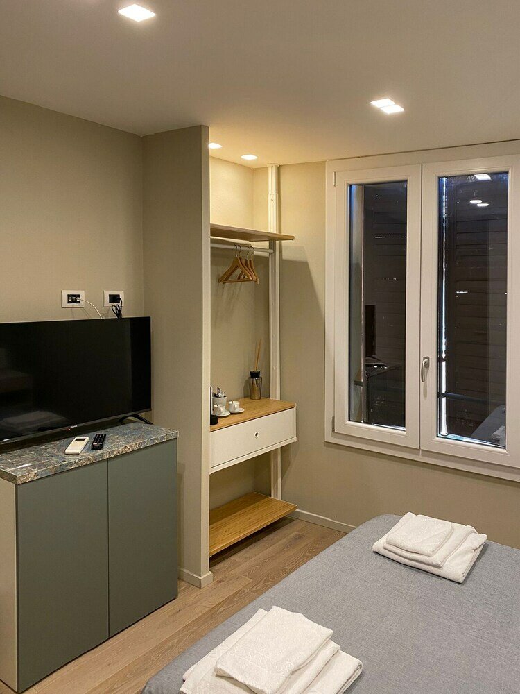 Фото Empire - Affittacamere