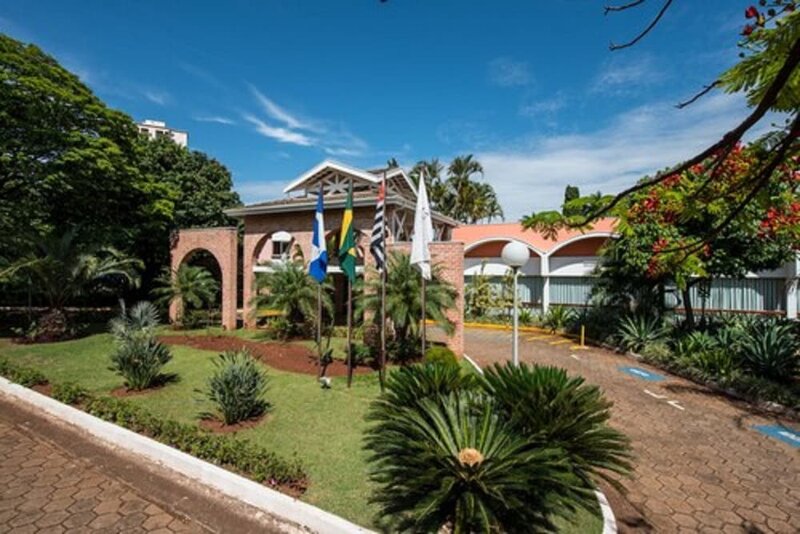 Гостиница Carlton Suítes Limeira в Лимейре