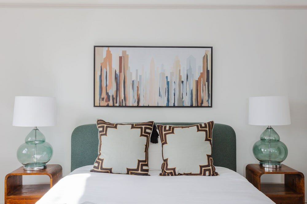 Фото Newly Refurbished 4 Bedroom House in East London