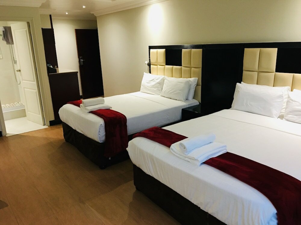 Фото Al Hamra Hotel