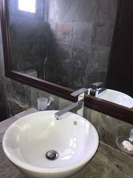 Фото Villa Colombo Five