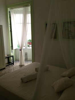 Фото BeeClaire Guest House