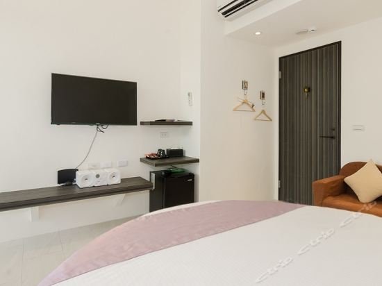 Фото Take Sunny Manor