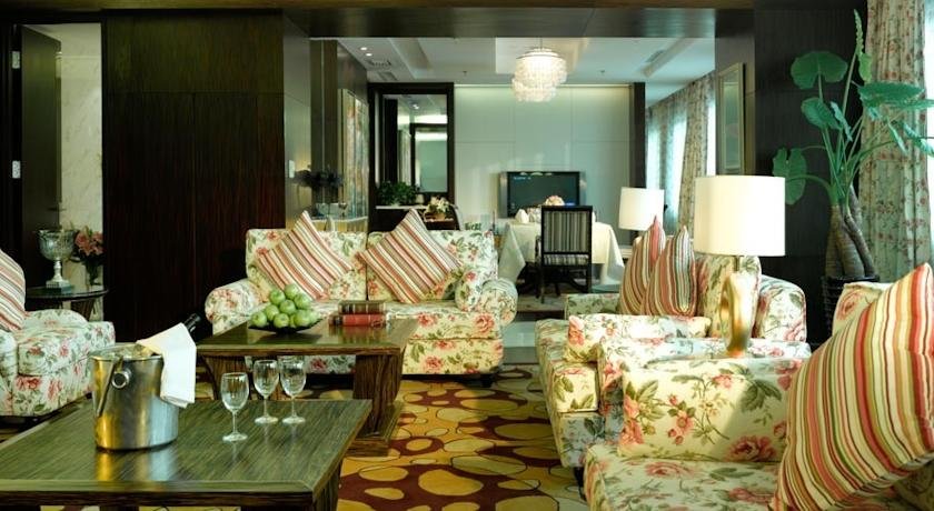 Фото Luxemon Xinjiang Hongfu Hotel