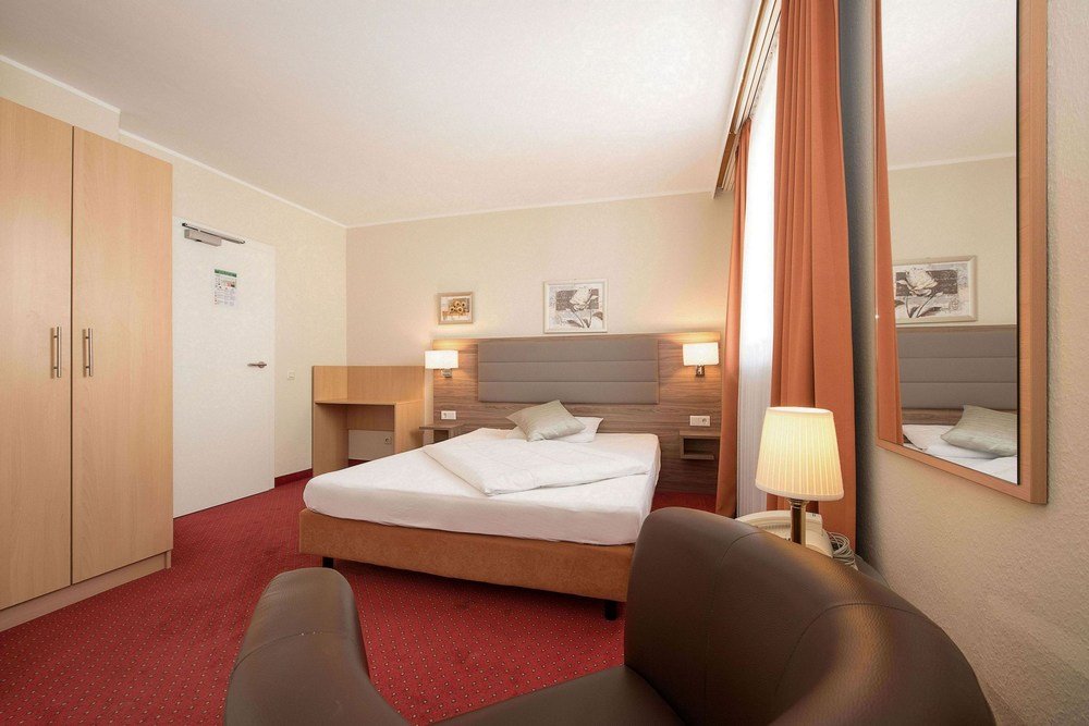 Фото Comfort Garni Hotel