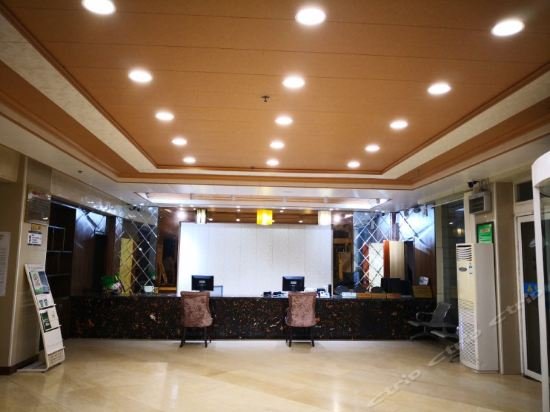 Фото Jinhai Holiday Hotel