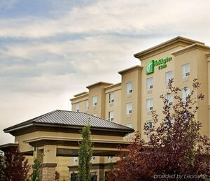 Гостиница Holiday Inn Hotel & x26; Suites-West Edmonton