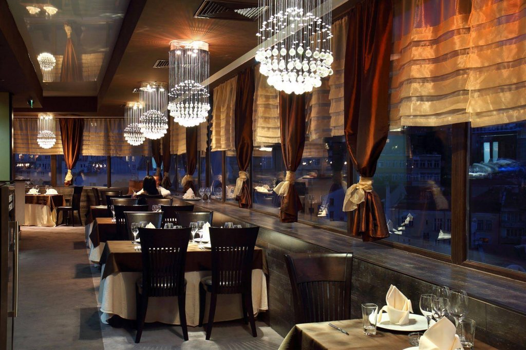 Фото Grand Hotel Shumen