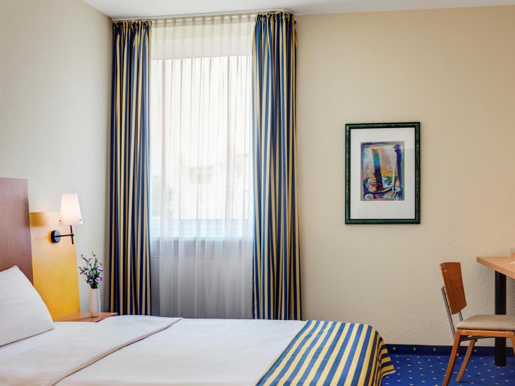 Фото Intercity Hotel Stralsund