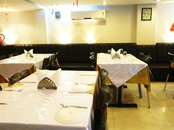 Фото Lee International