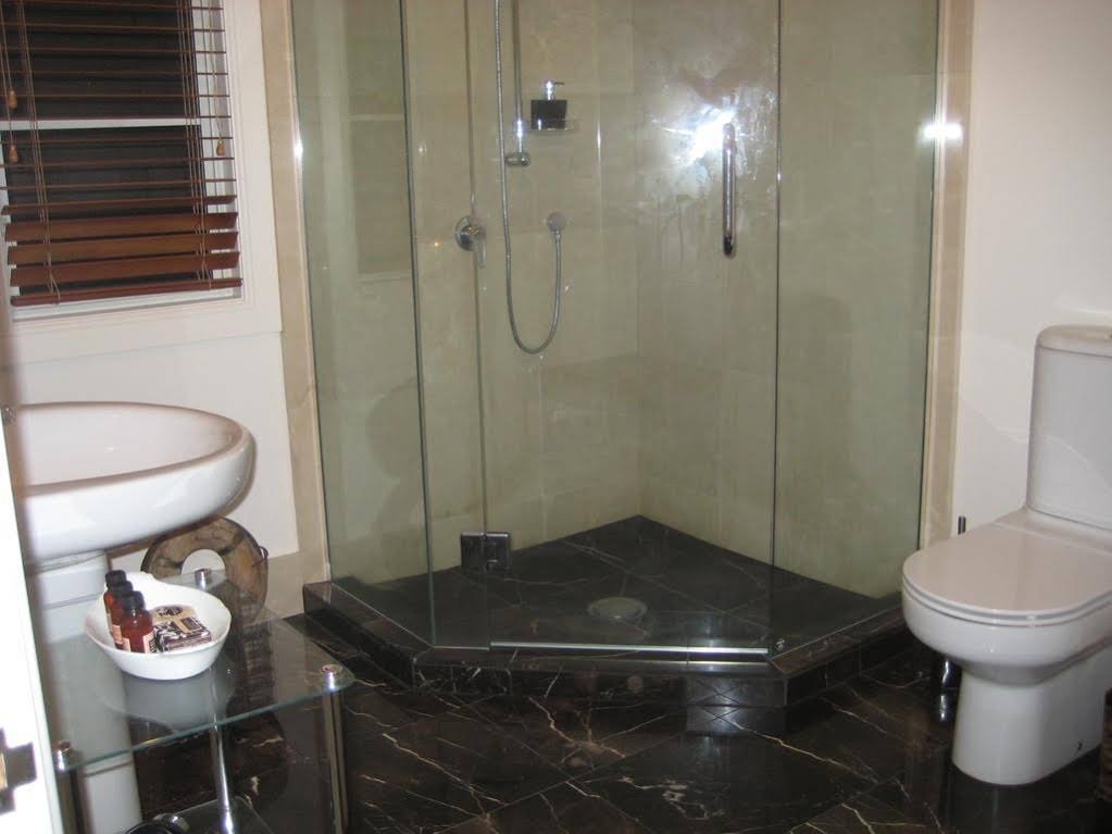 Фото The Consulate Luxury Bed And Breakfast