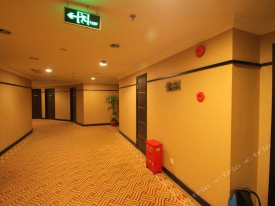 Фото Yashidu Suites Hotel