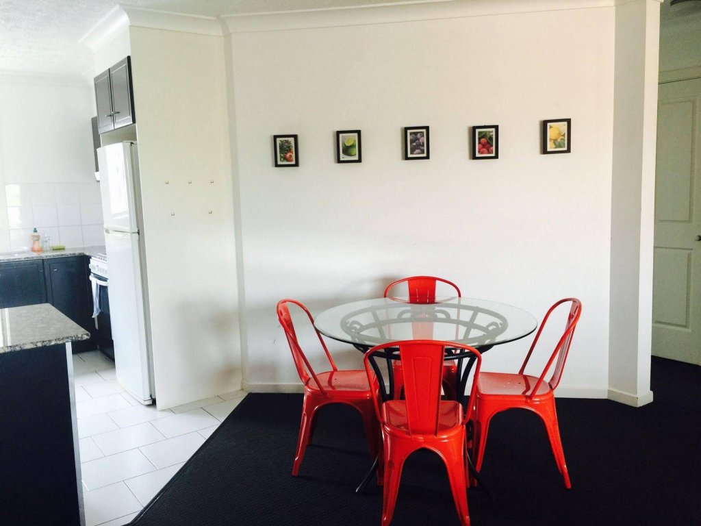 Фото The Vista Bel Air Apartments