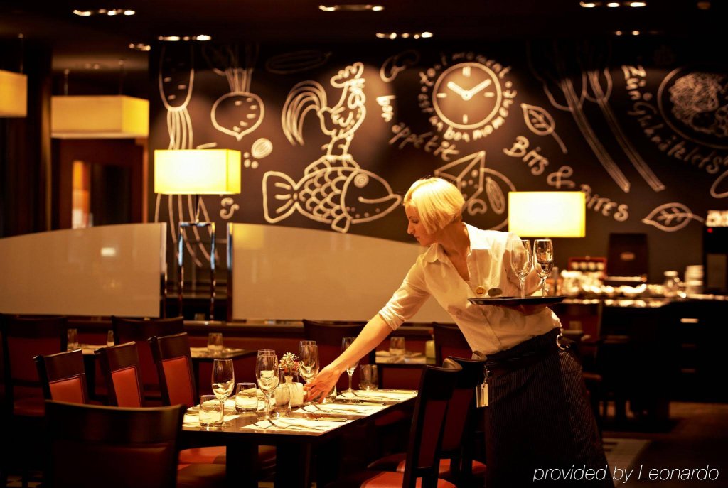 Фото Holiday Inn Zurich - Messe by Ihg