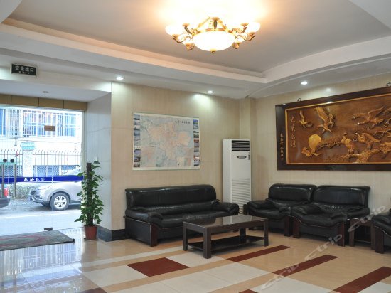 Фото Baoshi Hotel