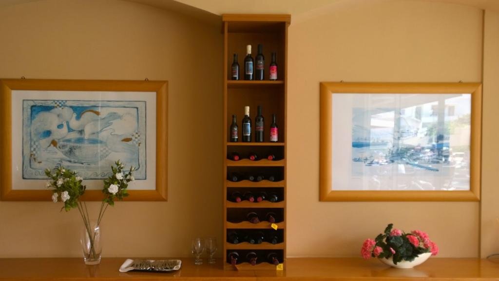 Фото Athineon Hotel