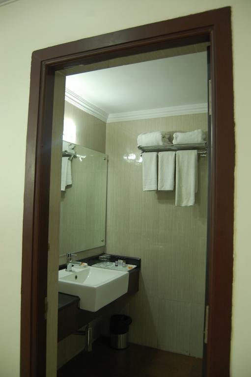 Фото Orchid Business Luxury Hotel