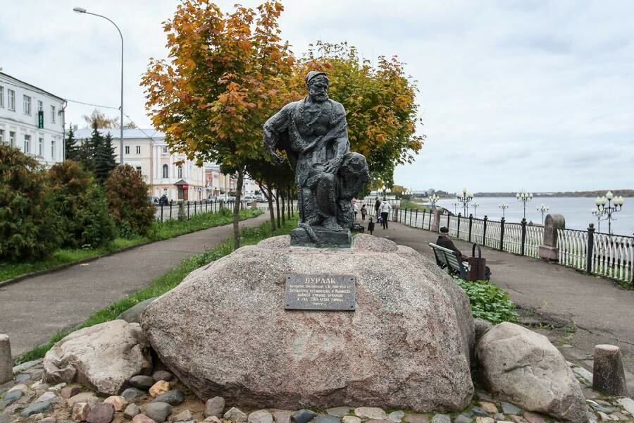 Жанровая скульптура Бурлак, Рыбинск, фото
