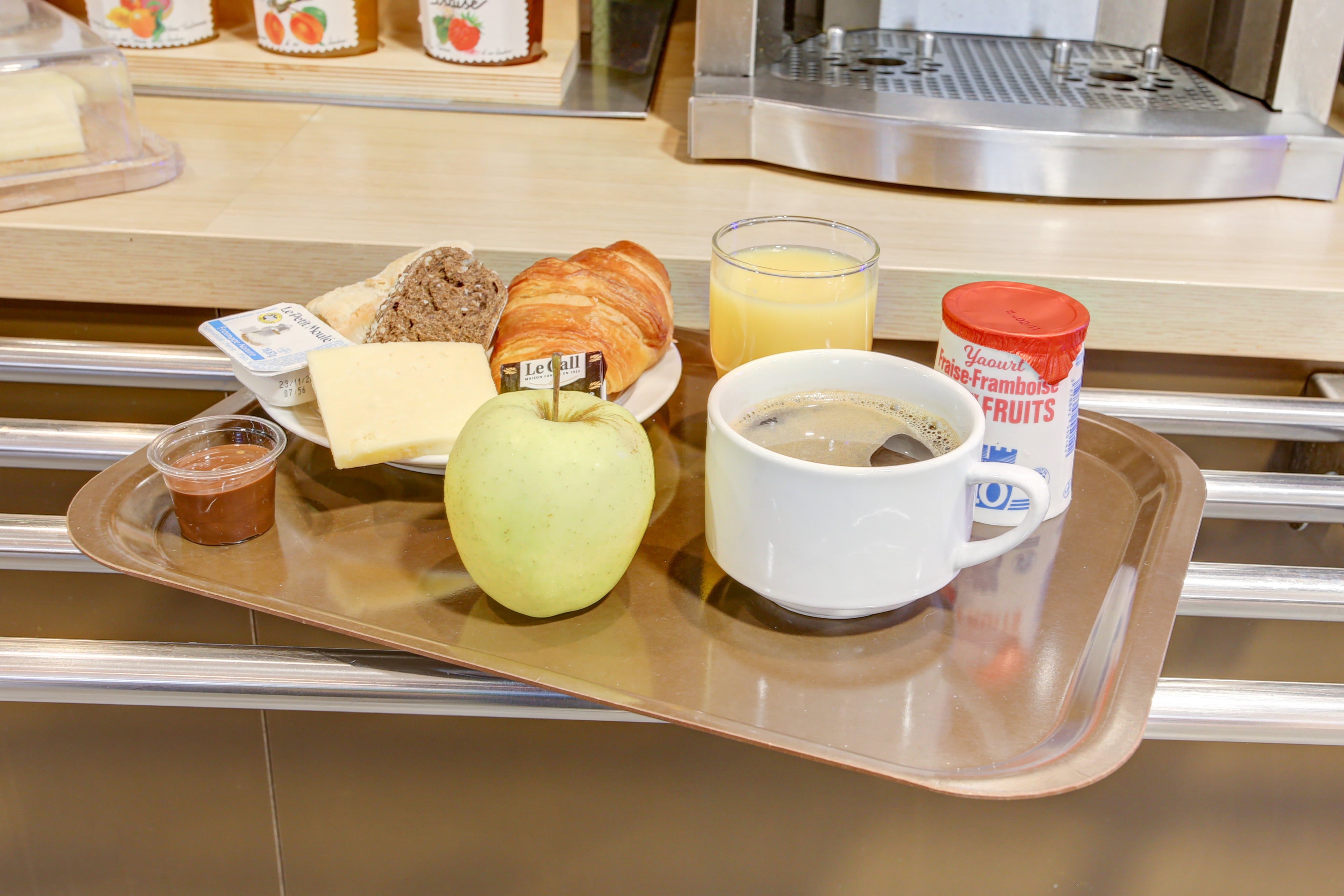 Фото B&b Hotel Reims Centre Gare