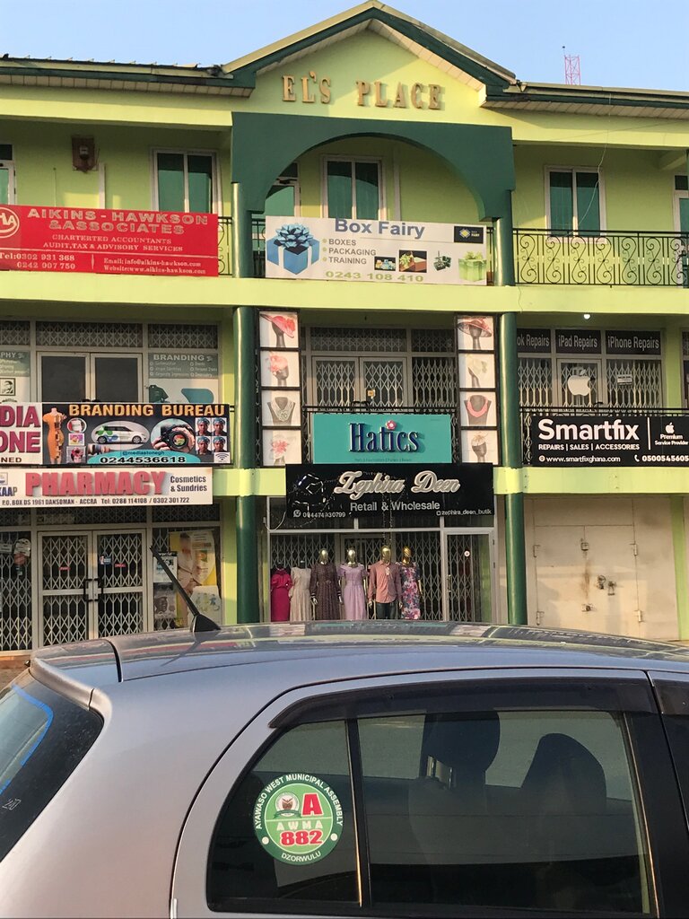 Fashion house Hatics, Accra, photo