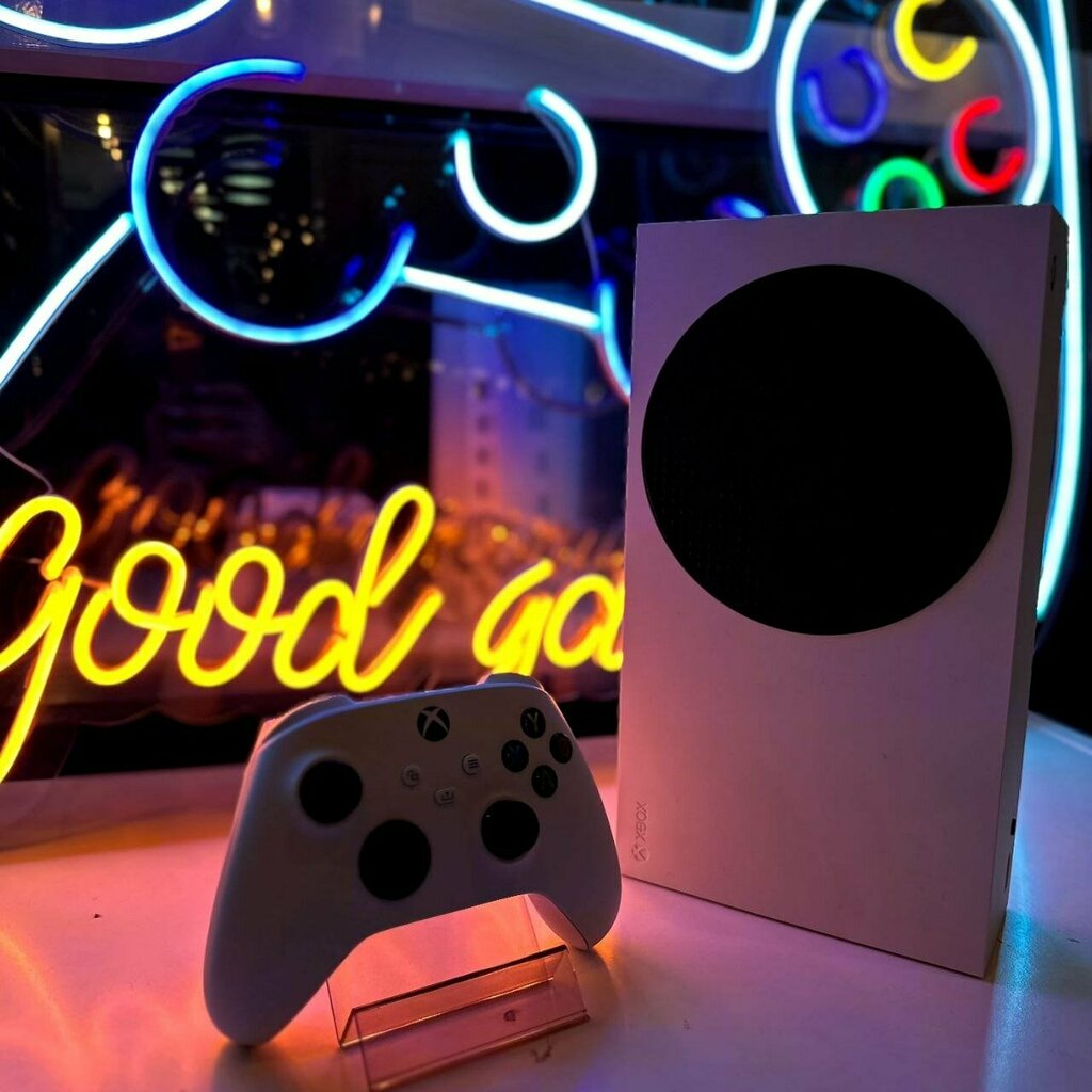 Video game consoles Good Game, Sochi, photo