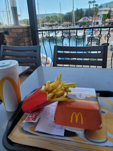 McDonald's (Antalya, Kemer, Merkez Mah., Yalı Cad., 5L), fast food