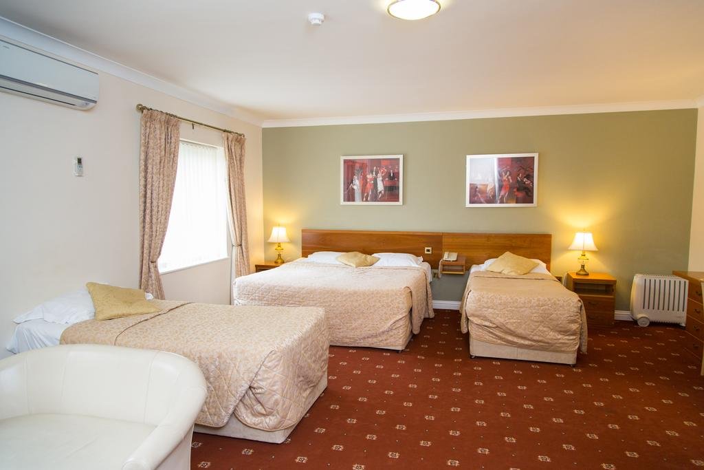 Фото Fox and Goose Inn