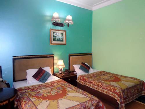 Фото Revels Plum Hotel