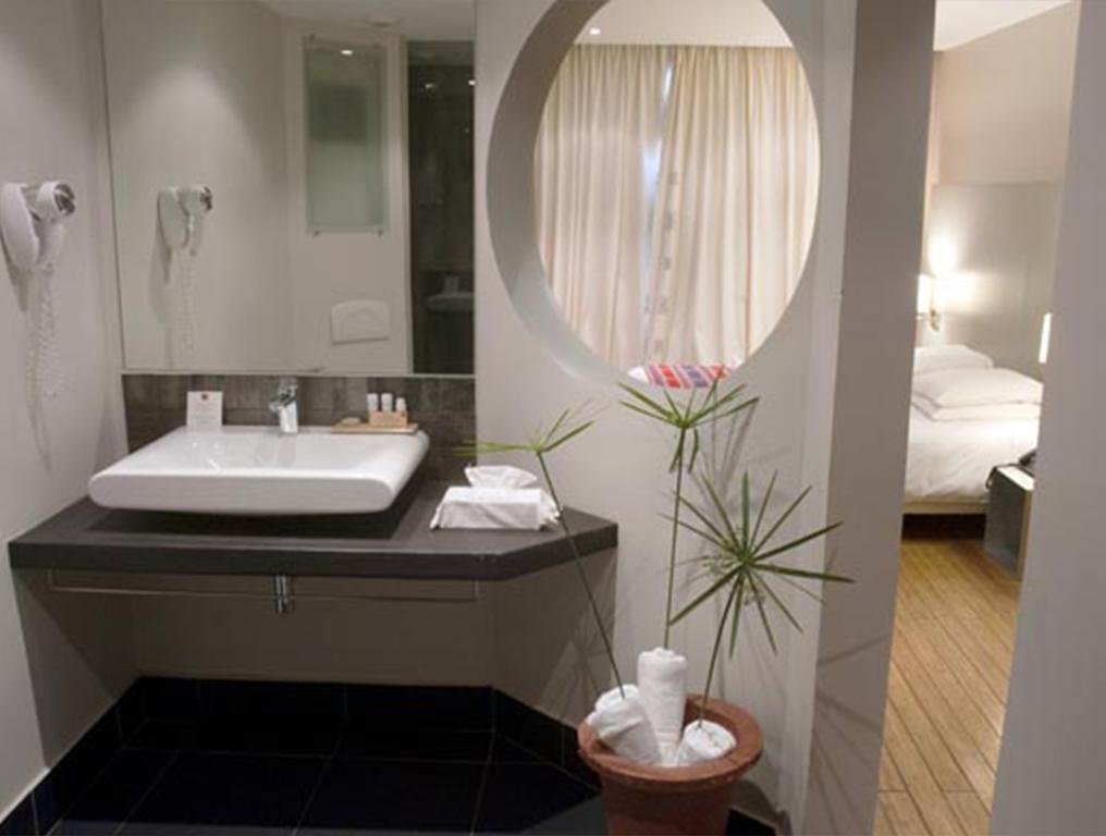 Фото Tamboho Hotel