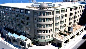 Hotel Moore Suites - Salter's gate, Halifax, photo