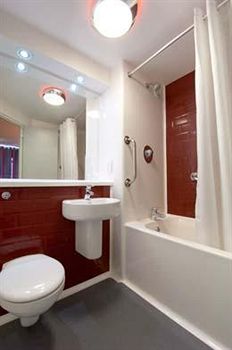 Фото Redwings Lodge Wolverhampton