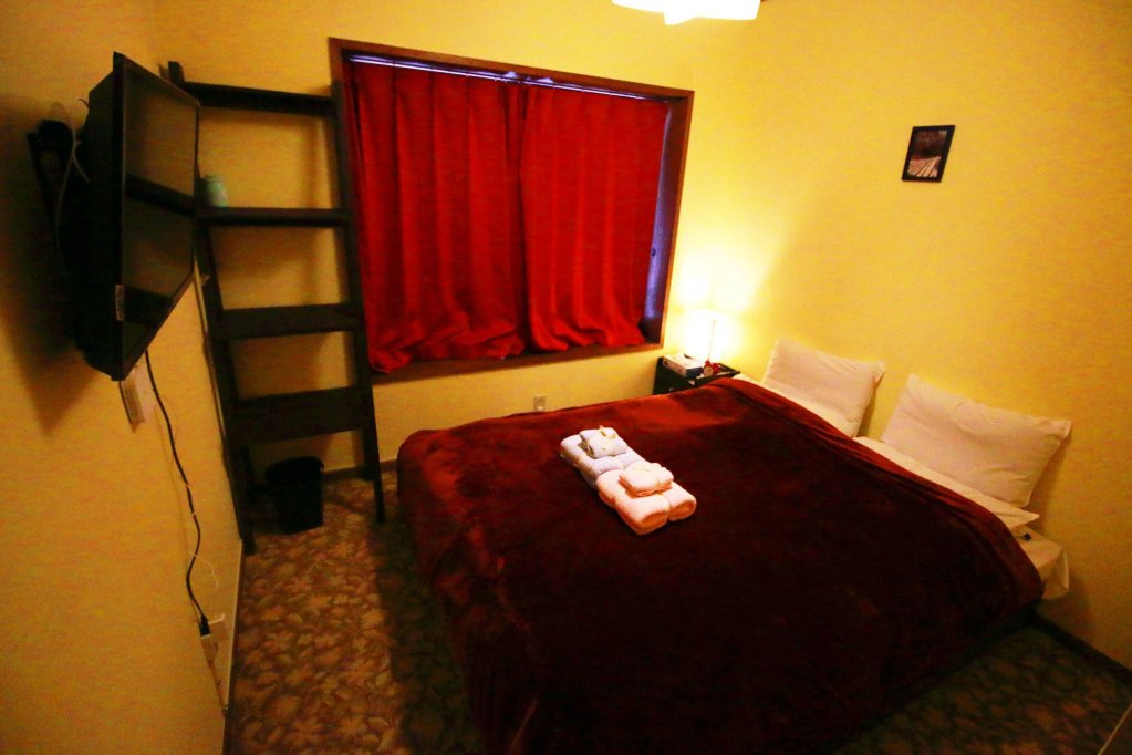 Фото Lodge Q Hotel