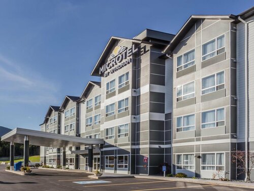 Гостиница Microtel Inn & Suites by Wyndham Kitimat