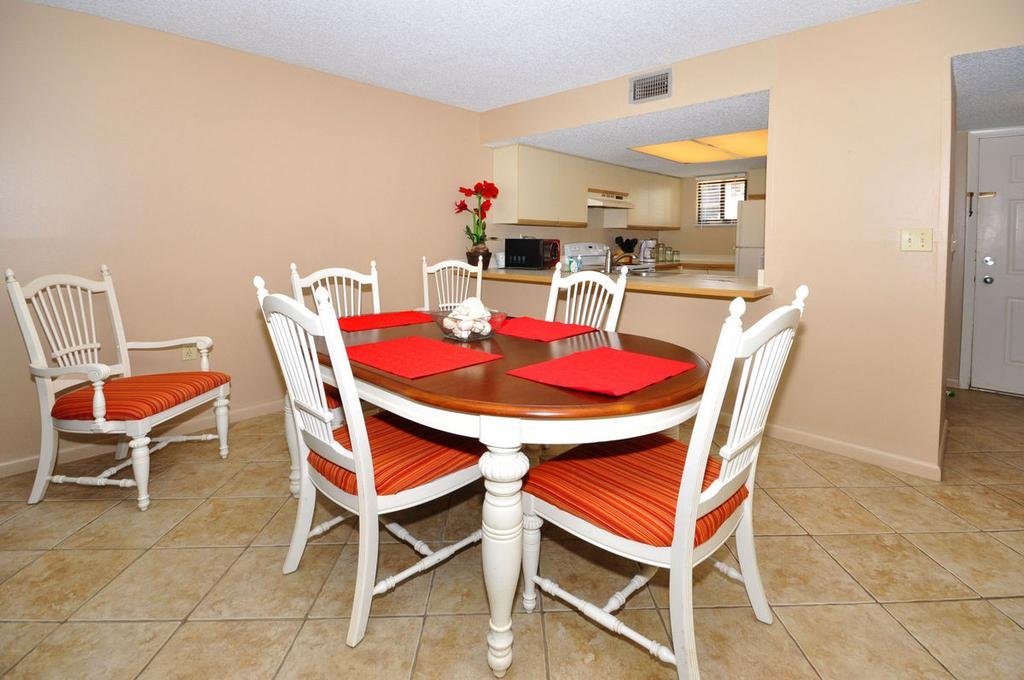 Фото Pet Friendly, 2 Bedroom, 2 Bath - Ocean Village Club P19